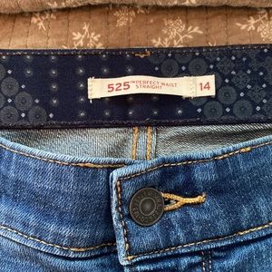 Levi’s 525 Womens